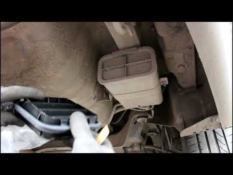 Полный багажник пыли на Chevrolet Epica Шевроле Эпика 2008 года 19