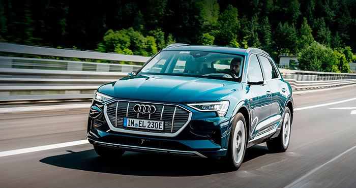 Новый софт увеличит запас хода у паркетника Audi e-tron 55 quattro